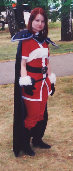Lina Inverse animesarjasta Slayers, cosplayer Yoru